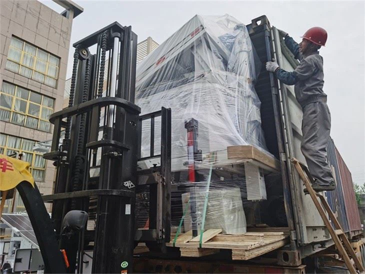 packing and delivery (3)